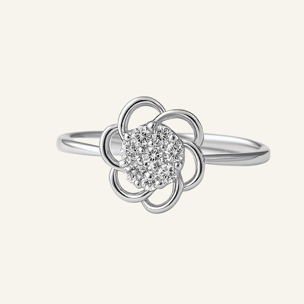 18k White Gold Statement Diamond Ring - Image 1